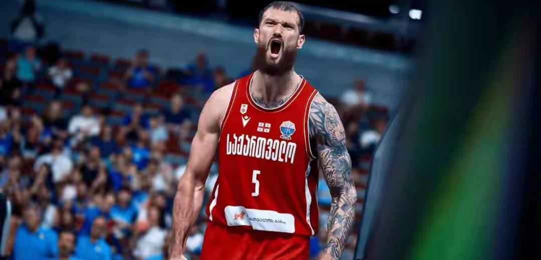 全胜的土耳, 人第一个三 全胜的土耳, 人第一个三