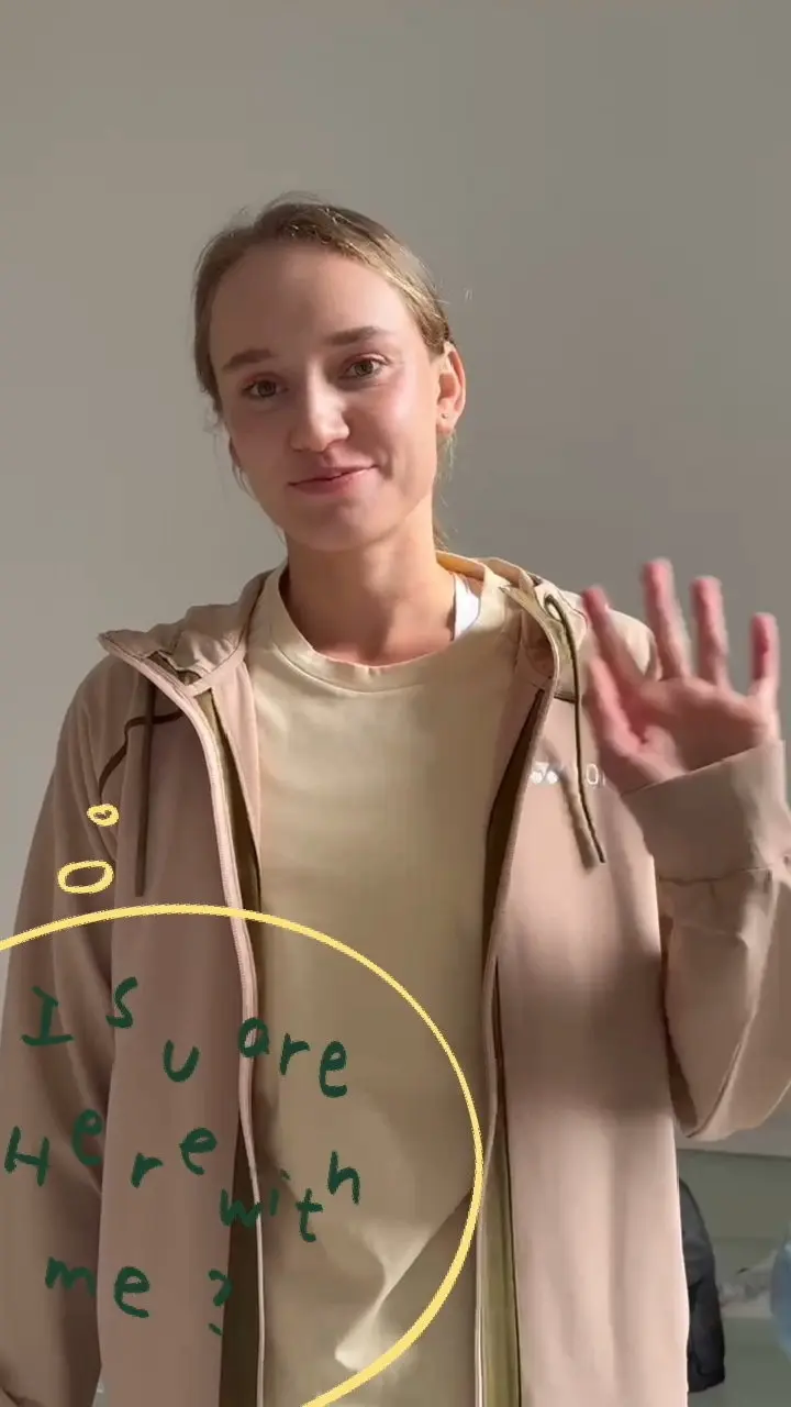 场关于网球, 在自身独特, 始困境