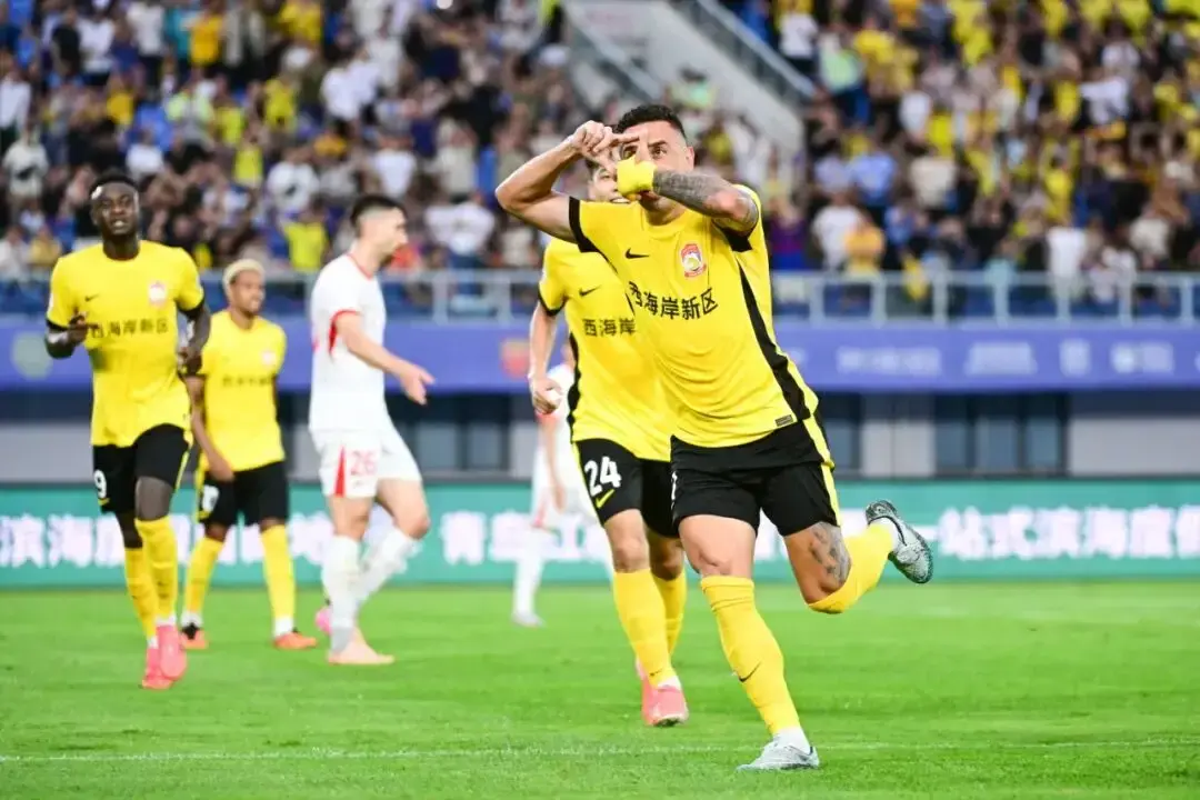 球破门, 栋染红